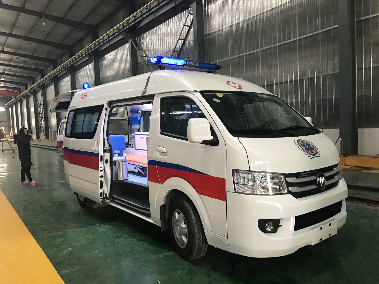 边坝县救护车转院